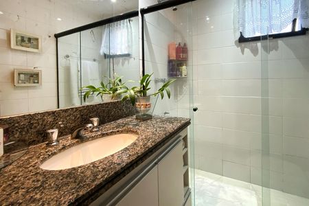 Apartamento à venda com 86m², 3 quartos e 2 vagas Apartamento à venda com 86m², 3 quartos e 2 vagasBanheiro da Suíte 1