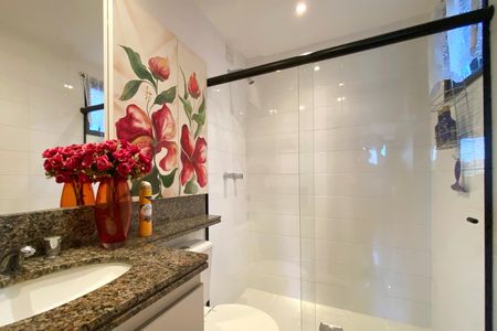 Apartamento à venda com 86m², 3 quartos e 2 vagas Apartamento à venda com 86m², 3 quartos e 2 vagasBanheiro