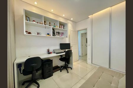 Casa à venda com 2 quartos, 60m² em João Pinheiro, Belo Horizonte