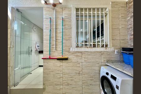 Casa à venda com 2 quartos, 60m² em João Pinheiro, Belo Horizonte