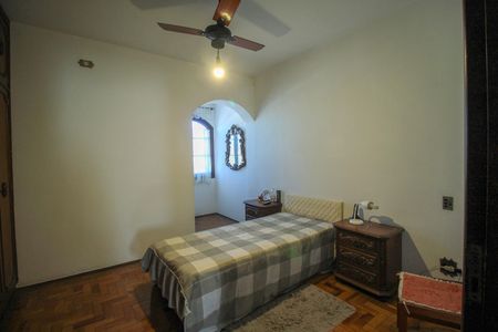 Casa à venda com 2 quartos, 220m² em Vila Bertioga, São Paulo