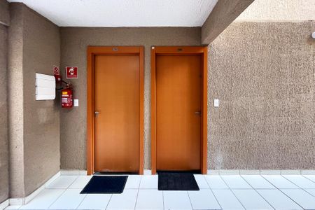 Apartamento para alugar com 49m², 2 quartos e 1 vaga Apartamento para alugar com 49m², 2 quartos e 1 vagaHall Andar