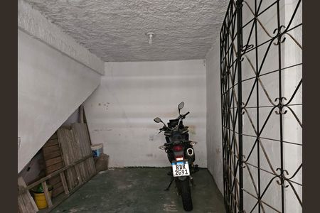 Garagem de casa para alugar com 2 quartos, 65m² em Boca do Rio, Salvador