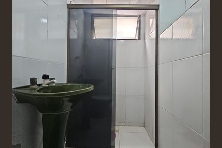 Banheiro da Suíte de casa para alugar com 2 quartos, 65m² em Boca do Rio, Salvador