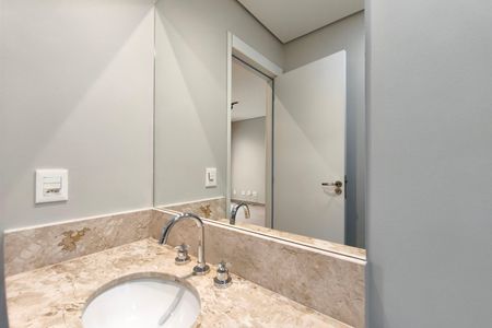Banheiro Social de apartamento para alugar com 2 quartos, 66m² em Swiss Park, Campinas