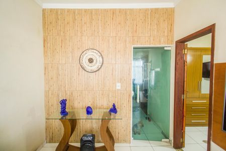 Casa à venda com 94m², 2 quartos e sem vaga Casa à venda com 94m², 2 quartos e sem vagaSala