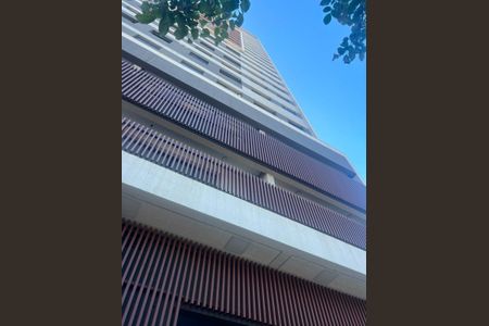 Apartamento para alugar com 30m², 2 quartos e 3 vagas Apartamento para alugar com 30m², 2 quartos e 3 vagasFachada