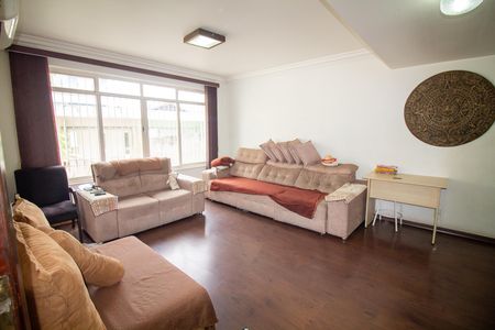 Casa à venda com 3 quartos, 216m² em Jardim Casablanca, São Paulo