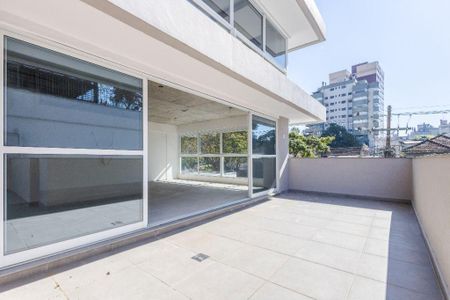 Apartamento à venda com 214m², 3 quartos e 3 vagas