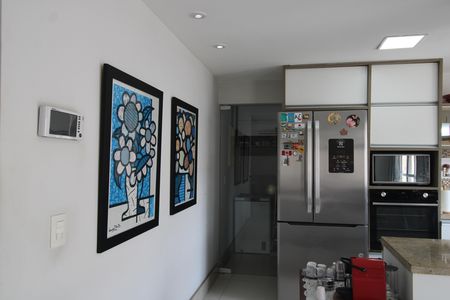 Casa de condomínio à venda com 250m², 3 quartos e 1 vagaÁrea de serviço - Porta de acesso