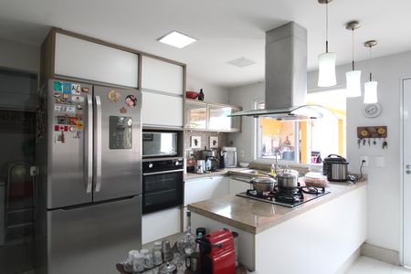 Casa de condomínio à venda com 250m², 3 quartos e 1 vagaCozinha