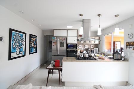 Casa de condomínio à venda com 250m², 3 quartos e 1 vagaCozinha