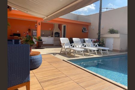Casa de condomínio à venda com 250m², 3 quartos e 1 vaga Casa de condomínio à venda com 250m², 3 quartos e 1 vagaQuintal