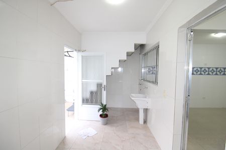 Área de Serviço de casa para alugar com 2 quartos, 73m² em Parque Panamericano, São Paulo