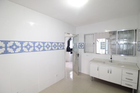 Cozinha de casa para alugar com 2 quartos, 73m² em Parque Panamericano, São Paulo