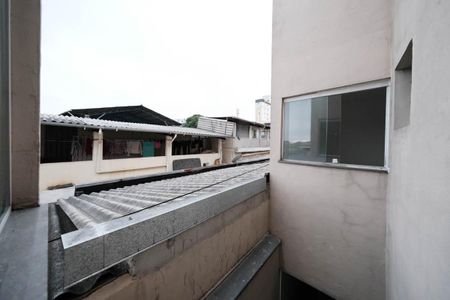 Sala/Cozinha de apartamento para alugar com 1 quarto, 33m² em Vila Nhocuné, São Paulo