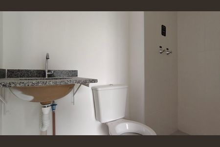 Banheiro social de apartamento à venda com 2 quartos, 42m² em Vila dos Remedios, São Paulo