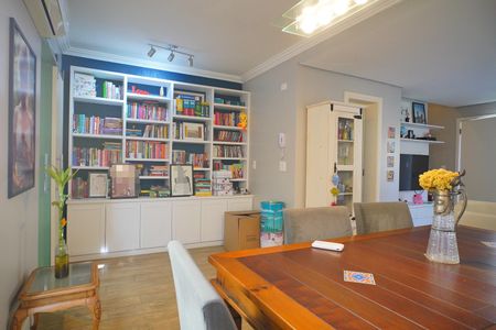 Casa de condomínio à venda com 119m², 2 quartos e 1 vaga Casa de condomínio à venda com 119m², 2 quartos e 1 vagaSala