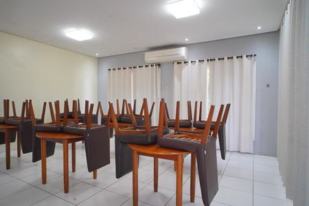 Casa de condomínio à venda com 119m², 2 quartos e 1 vaga Casa de condomínio à venda com 119m², 2 quartos e 1 vagaÁrea comum - Salão de festas