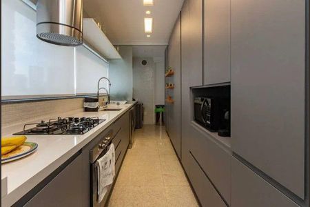 Apartamento à venda com 3 quartos, 330m² em Itaim Bibi, São Paulo