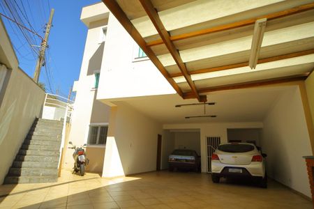 Garagem de casa à venda com 3 quartos, 247m² em Vila Santa Terezinha, São Bernardo do Campo