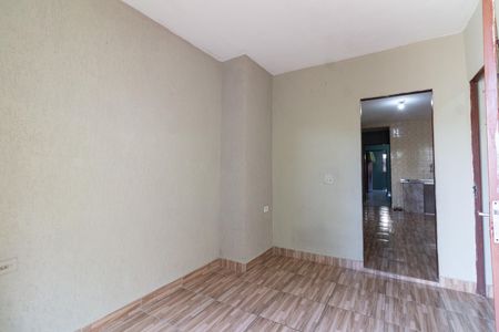 Casa para alugar com 70m², 2 quartos e sem vaga Casa para alugar com 70m², 2 quartos e sem vagaSala
