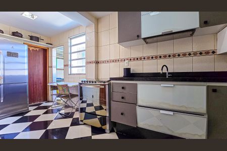 Apartamento à venda com 136m², 3 quartos e 1 vaga Apartamento à venda com 136m², 3 quartos e 1 vagaCozinha