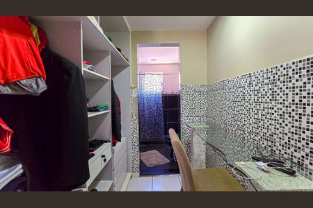 Apartamento à venda com 136m², 3 quartos e 1 vaga Apartamento à venda com 136m², 3 quartos e 1 vagaCloset da suíte