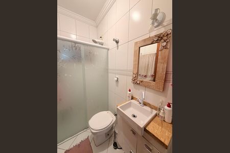 Casa à venda com 100m², 2 quartos e 4 vagasBanheiro Social
