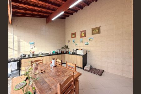 Casa à venda com 100m², 2 quartos e 4 vagasÁrea gourmet