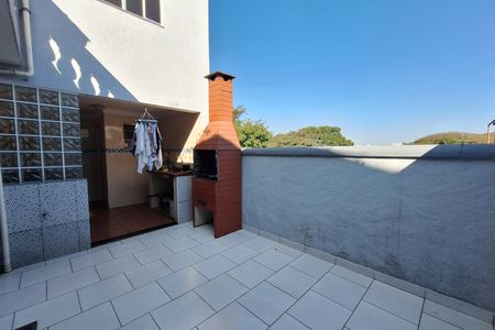 Casa à venda com 224m², 5 quartos e 3 vagas Casa à venda com 224m², 5 quartos e 3 vagasÁrea gourmet
