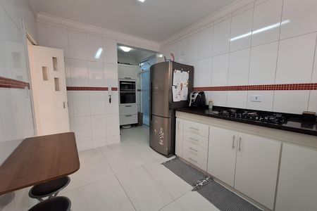 Casa à venda com 224m², 5 quartos e 3 vagas Casa à venda com 224m², 5 quartos e 3 vagasCozinha