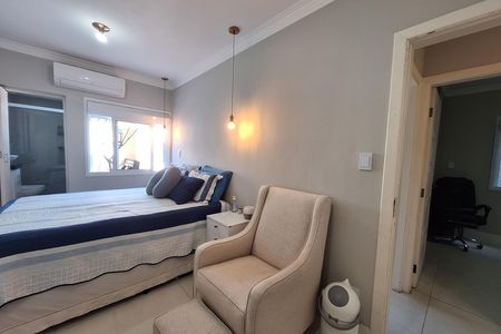 Casa à venda com 224m², 5 quartos e 3 vagas Casa à venda com 224m², 5 quartos e 3 vagasSuíte