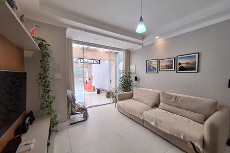 Sala  de casa à venda com 5 quartos, 224m² em Jardim Monte Libano, Santo André