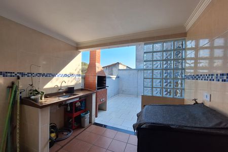 Casa à venda com 224m², 5 quartos e 3 vagas Casa à venda com 224m², 5 quartos e 3 vagasLavanderia