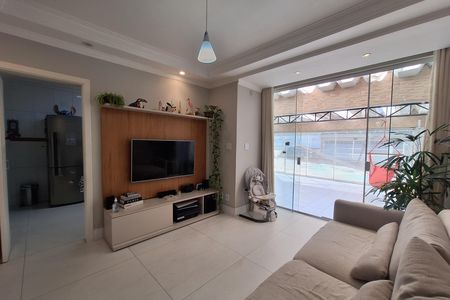 Sala  de casa à venda com 5 quartos, 224m² em Jardim Monte Libano, Santo André