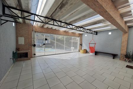 Casa à venda com 224m², 5 quartos e 3 vagas Casa à venda com 224m², 5 quartos e 3 vagasGaragem