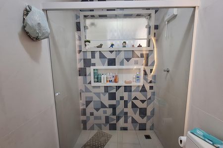 Casa à venda com 224m², 5 quartos e 3 vagas Casa à venda com 224m², 5 quartos e 3 vagasBanheiro Corredor