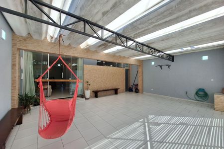 Casa à venda com 224m², 5 quartos e 3 vagas Casa à venda com 224m², 5 quartos e 3 vagasGaragem