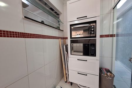 Casa à venda com 224m², 5 quartos e 3 vagas Casa à venda com 224m², 5 quartos e 3 vagasCozinha