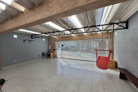 Casa à venda com 224m², 5 quartos e 3 vagas Casa à venda com 224m², 5 quartos e 3 vagasGaragem