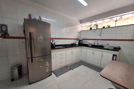 Casa à venda com 224m², 5 quartos e 3 vagas Casa à venda com 224m², 5 quartos e 3 vagasCozinha
