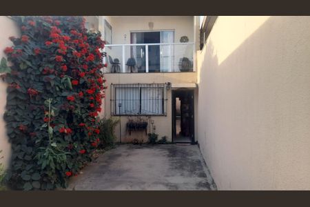 Fachada de casa à venda com 3 quartos, 110m² em Parque Xangri-lá, Contagem