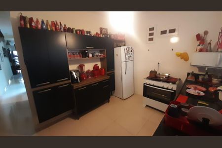 Cozinha de casa à venda com 3 quartos, 110m² em Parque Xangri-lá, Contagem