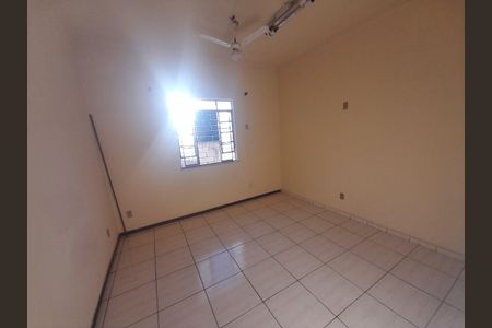 Casa de condomínio para alugar com 360m², 3 quartos e 2 vagas