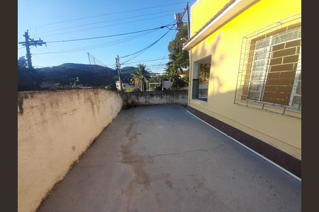 Casa de condomínio para alugar com 360m², 3 quartos e 2 vagas