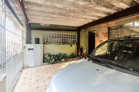 Garagem de casa à venda com 2 quartos, 200m² em Vila Carrão, São Paulo