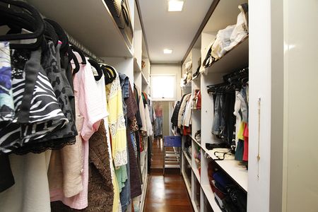Apartamento à venda com 267m², 4 quartos e 4 vagasCloset da suíte