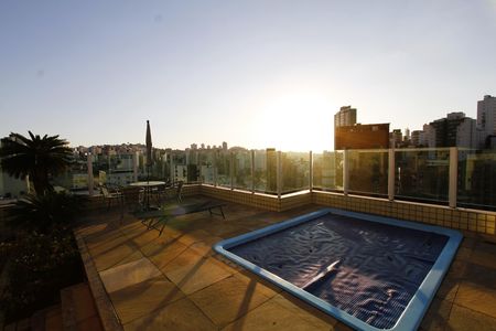Apartamento à venda com 267m², 4 quartos e 4 vagasPiscina
