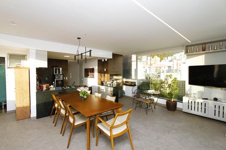 Apartamento à venda com 267m², 4 quartos e 4 vagasCobertura